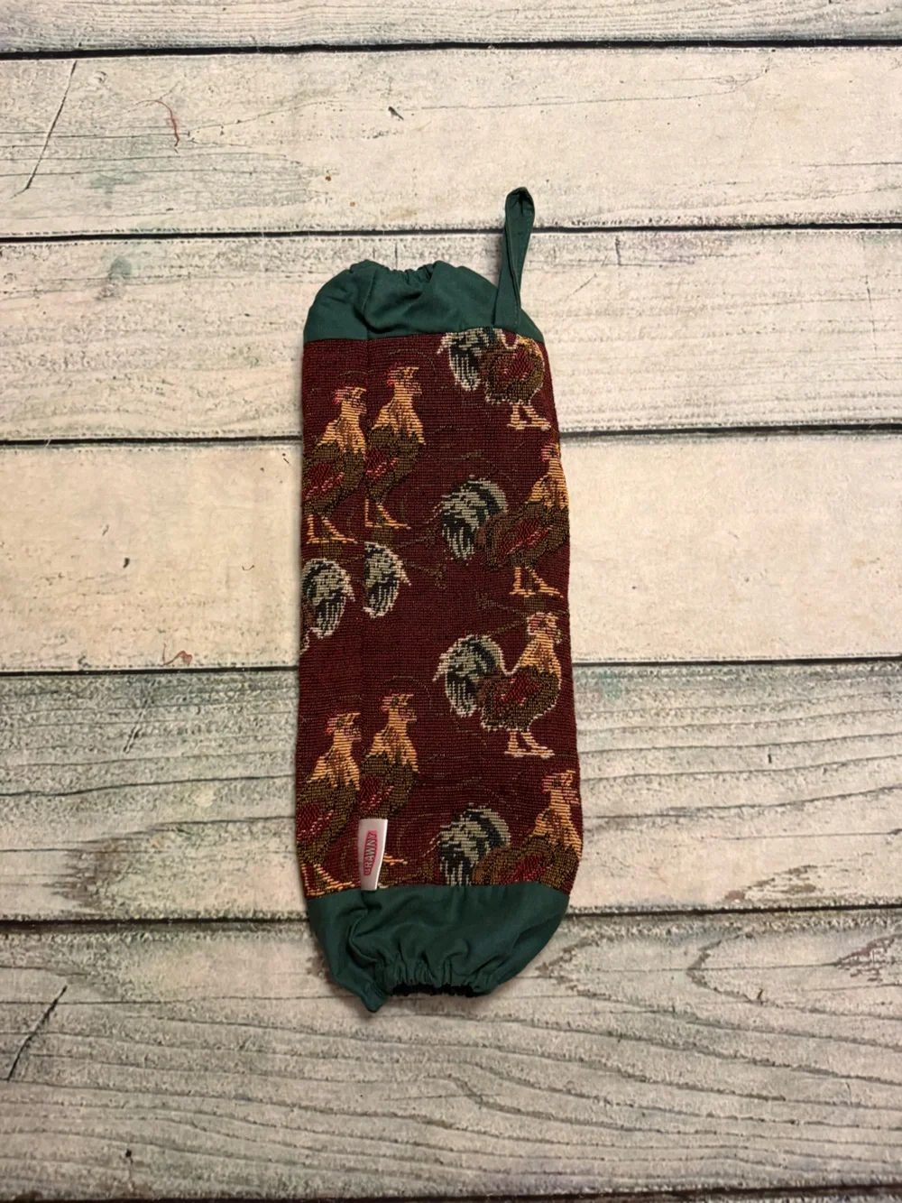 Sacsoc rooster tapestry plastic bag holder is a rustic farmhouse style dispenser